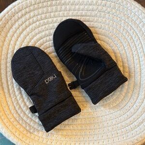 Black Mittens